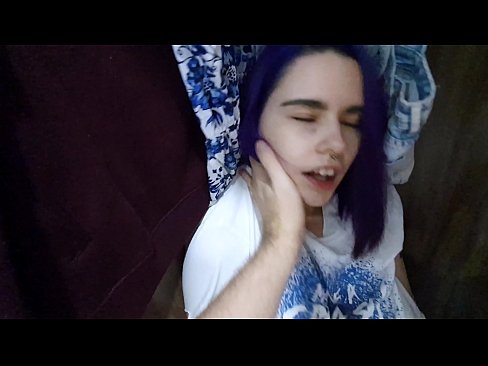 ❤️ Ya sami kanwata a cikin kabad ya taimaka mata ❌ Batsa