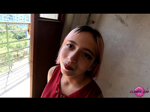 ❤️ Sha'awar ɗalibi yana tsotsar Baƙo a Waje - Cum A Fuskarsa ❌ Batsa